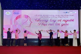 Delegates launch 2026 breast cancer awareness campaign in Hanoi on October 19. (Photo: VNA)
