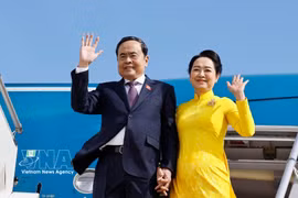 President of the National Assembly Tran Thanh Man and his spouse Nguyen Thi Thanh Nga leave Ulaanbaatar on September 11, concluding their official visit to Mongolia. (Photo: VNA)
