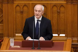 President András Baka addresses the Hungarian Parliament in Budapest after being elected on August 11, 2026. (Photo: Xinhua/VNA) 