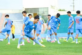 Vietnamese players practise for the AFC U20 Asian Cup 2027 qualification's Group C matches. (Photo courtesy of VFF)