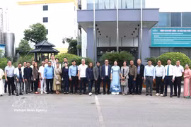 Lao, Cambodian and Thai journalists visit Hai Phong on June 18. (Photo: VNA)