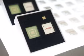 A 5G DFE chip developed by Viettel. (Photo: VNA)