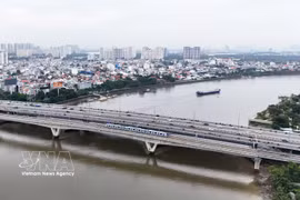Ben Thanh - Suoi Tien metro line crosses the Saigon River. (Photo: VNA)