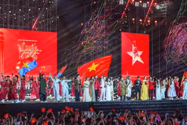 Political-artistic programme “Fatherland in Our Hearts”, jointly organised by Nhan Dan Newspaper and the Ho Chi Minh City People’s Committee. (Photo: nhandan.vn) 