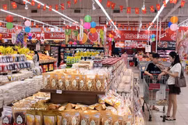 The Consumer Price Index (CPI) rises 0.47% in August from the previous month. (Photo: VNA)