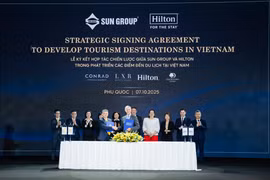 Hilton’s global leadership signed strategic partnership with Sun Group (Photo: Sun Group)