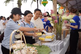 The Hue Vegetarian Food Festival 2026 attracts crowds. (Photo: VNA)