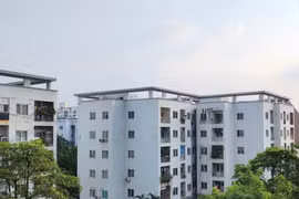 Many middle-and low-income workers hope for stable accommodation at affordable rents so they can focus on their work. (Photo: VietnamPlus)