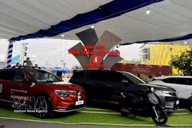 VinFast vehicles on display at the exhibition of national achievements celebrating the 80th anniversary of the National Day (September 2, 1945–2025). (Photo: VNA) 