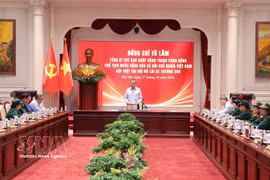General Secretary of the Communist Party of Vietnam Central Committee and President To Lam speaks at the meeting with members of the Truong Son Female Drivers’ Company in Hanoi on October 27. (Photo: VNA)