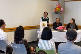A representative of the Canada–Vietnam Cultural & Educational Council speaks at the launch of the Global Vietnamese Network (GVN) in Canada. (Photo: VNA)