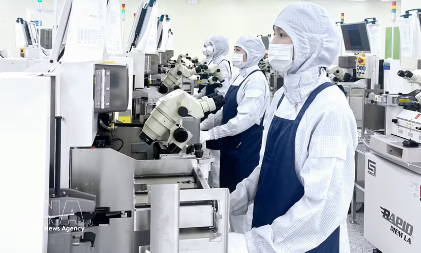 A modern production line of Hana Micron Vina Co., Ltd in Bac Ninh city (Photo: VNA)