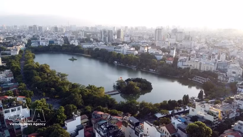 A panorama of Hoan Kiem lake (Photo: VNA)