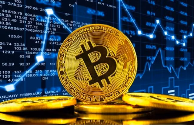 The report focuses on the crypto economy and tracked the flows and activity of Bitcoin, Ether, stablecoins and other tokens across blockchains via various channels. (Photo: vneconomy.vn) 