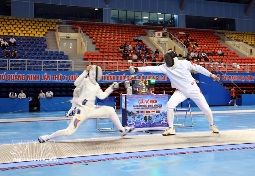 Over 180 fencers compete at Southeast Asian Fencing Championships 2026 (Photo: VNA)