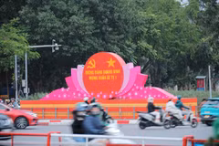 A street is decorated to mark the 95th founding anniversary of the Communist Party of Vietnam. (Photo: VNA) 