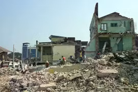 The powerful 7.9-magnitude earthquake struck central Myanmar on March 28 and claimed about 3,800 lives. (Photo: AP)