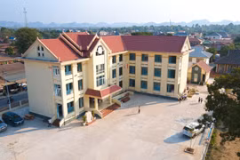 Thong Nhat Secondary School in the central Lao province of Khammouane. (Photo: VNA)