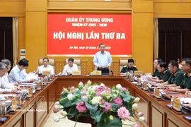 Top leader urges military to strive for best possible results in 2026