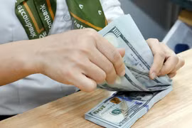 Ho Chi Minh City receives almost 8 billion USD in overseas remittances in the first nine months of 2025. (Illustrative photo: VNA)
