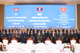 Participants in the training course in a group photo (Photo: VNA)