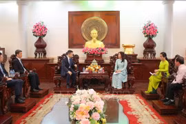 The meeting between the People’s Committee of Can Tho and a delegation from the Consulate General of China in Ho Chi Minh City on September 5 (Photo: VNA)