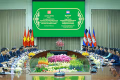 Vietnamese, Cambodian PMs hold talks in Phnom Penh