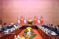 Top Vietnamese, Panamanian leaders hold talks in Hanoi