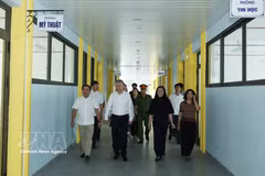 Top leader inspects key transport, education projects in Hanoi
