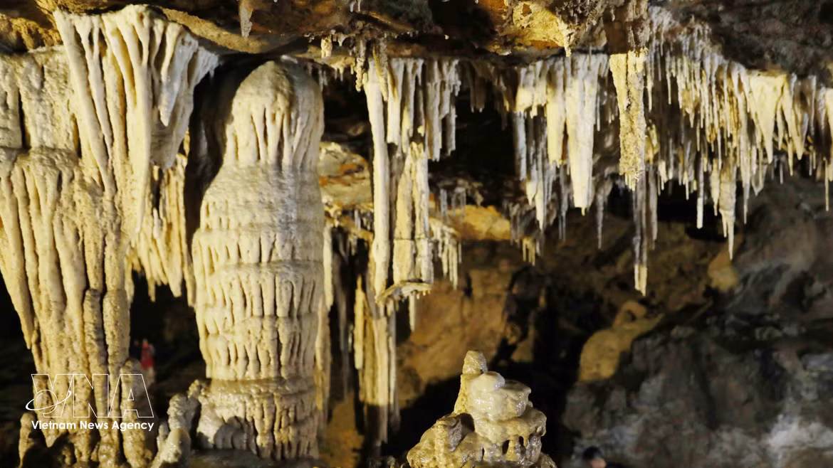 Lai Chau: Pristine beauty of Pu Sam Cap cave system