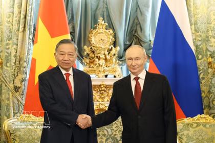 Weekly Highlights: Vietnam, Russia agree on major orientations for advancing relations