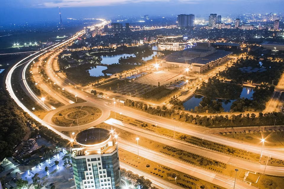 Lang-Hoa Lac road (Photo: VNA)