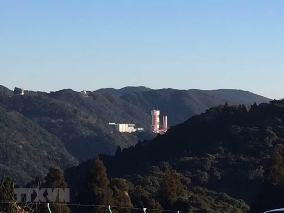 Micro Dragon, an earth observation satellite, weighs 50kg and measures 50x50x50cm (Photo: VNA)