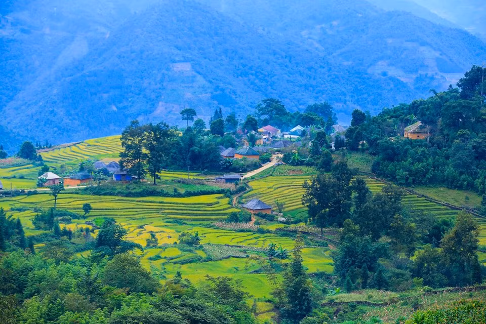 From the high view, the houses look like the colorful giant mushrooms on the hill (Photo: Vietnam+)