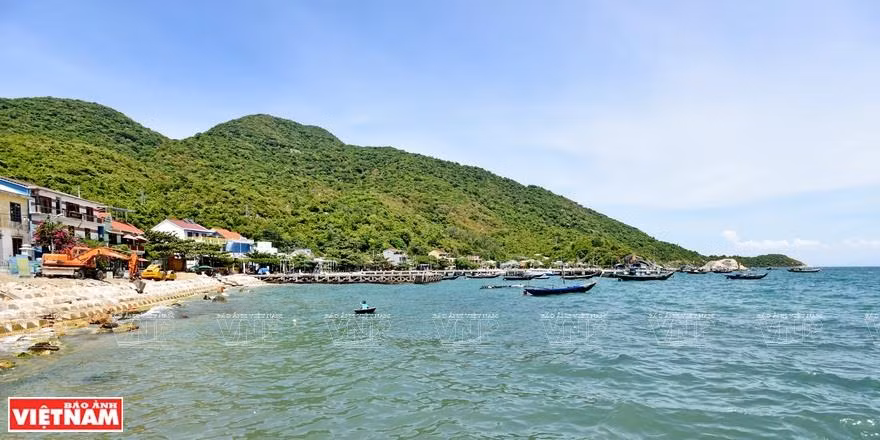 The primitive and untouched beauty moves tourists (Photo: VNA)