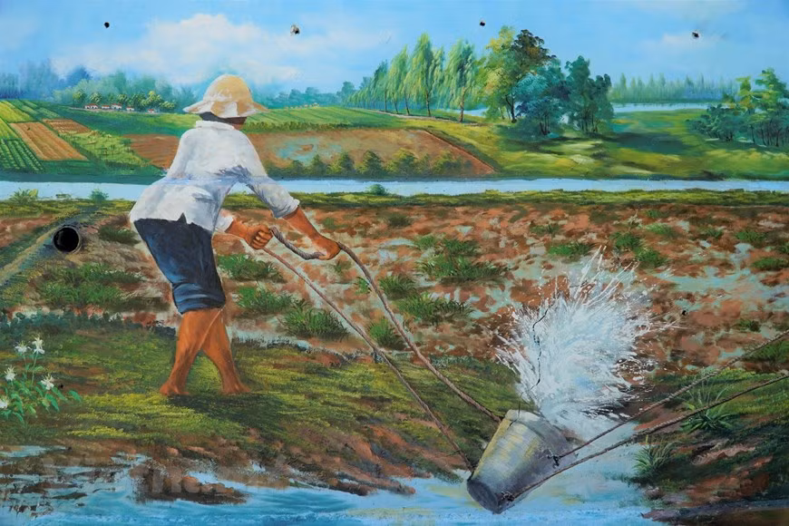 All the vivid paintings have their unique style as it is based on walls’ characteristics in order to bring a real feeling and image effects to viewers (Photo: VNA)