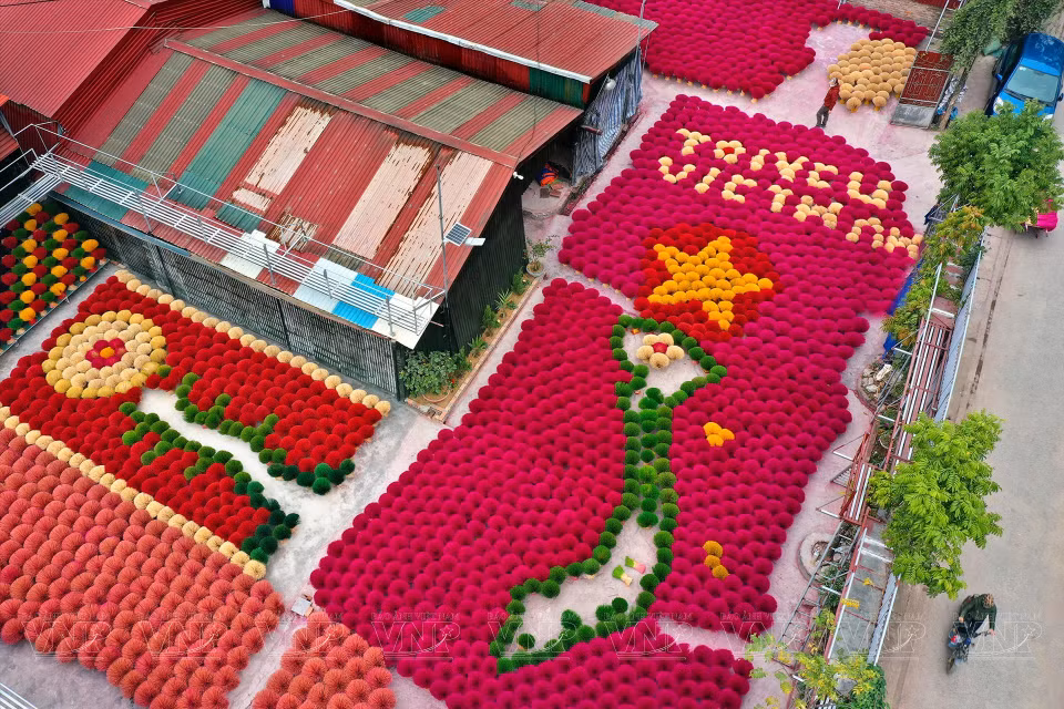 Quang Phu Cau incense village has a history stretching over a hundred years. (Photo: VNA) 