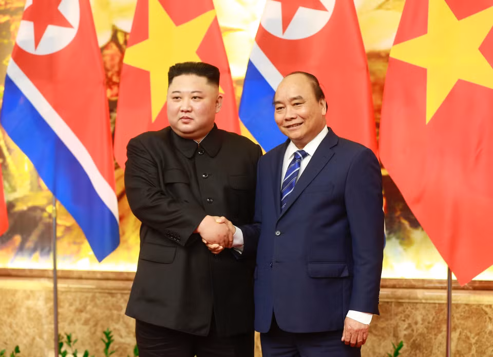 Prime Minister Nguyen Xuan Phuc and DPRK Chairman Kim Jong-un (Photo: VNA)