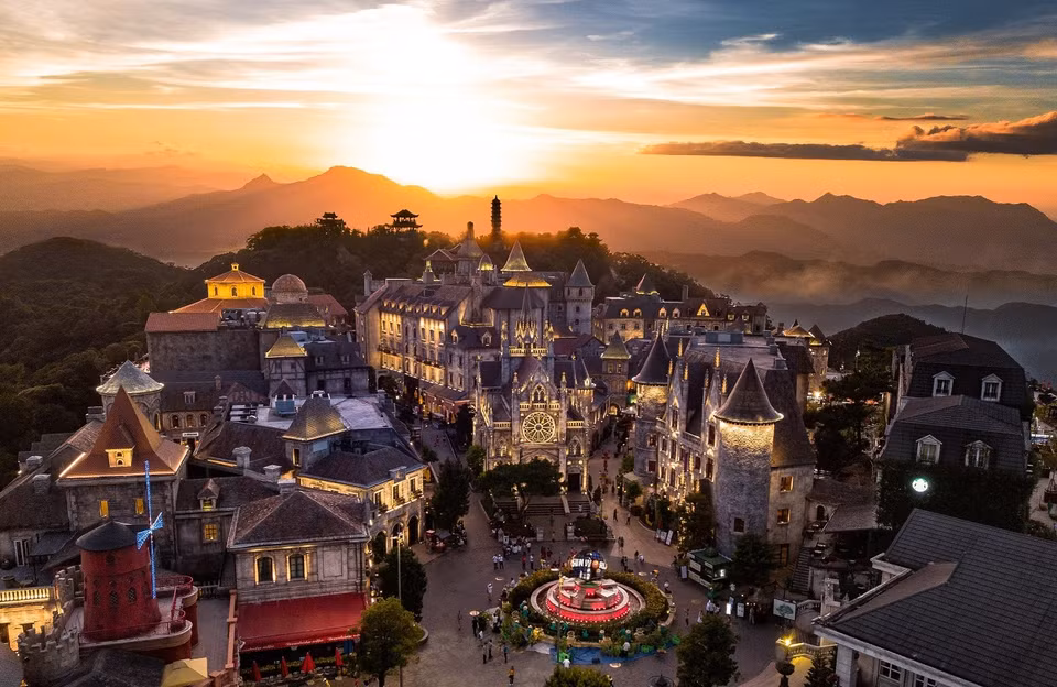 A bird’s-eye view of Ba Na Hills (Photo: VNA)