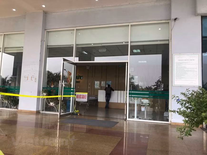 Quarantine zone at the National Hospital for Tropical Diseases (Photo: VNA)