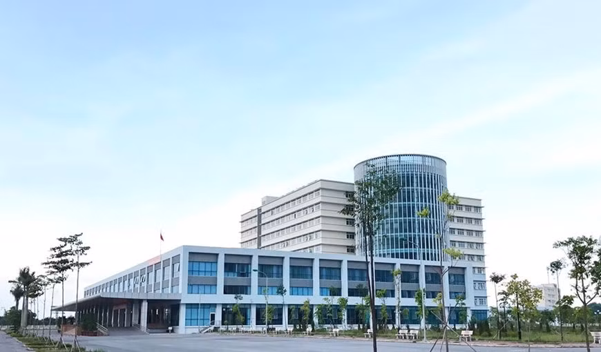 The National Hospital for Tropical Diseases number 2 in Dong Anh district, Hanoi is designated as a COVID-19 treatment venue (Photo: VNA)
