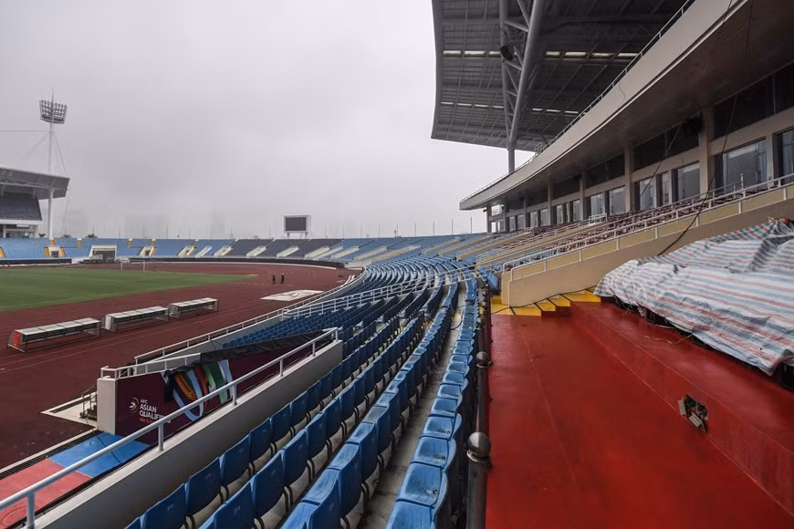 My Dinh National Stadium has completed all necessary facilities for the 31st Southeast Asian Games (SEA Games 31. The stadium is a multi-purpose venue with a capacity of 40,192 seats. It is located in the National Sports Complex, approximately 10 kilometres west of the centre of Hanoi capital. It opened in 2003 for the 22nd Southeast Asian Games (SEA Games 22) and was a key venue in hosting AFC Asian Cup matches in 2007. Also making the AFC’s top regional arenas are Stadium Australia in Sydney, Gelora Bung Karno Stadium in Indonesia’s Jakarta, Malaysia’s national stadium Bukit Jalil in Kuala Lumpur, and Rajamangala Stadium in Thailand’s Bangkok. (Photo: Vietnamplus)