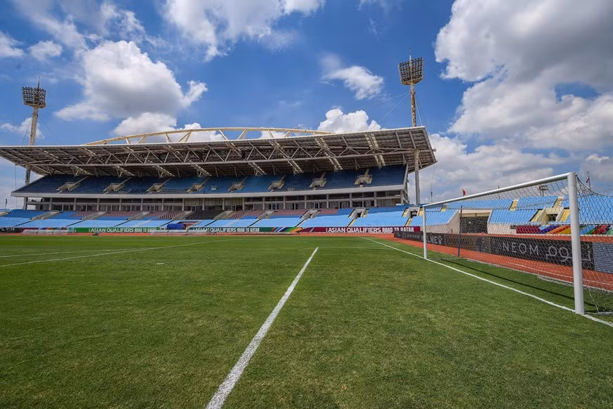 It was officially opened in September 2003 and was the main venue for the 22nd Southeast Asian Games (SEA Games 22), held later that year, hosting the opening and closing ceremonies as well as the men’s football tournament and track and field events. It opened in 2003 for SEA Games 22 and was a key venue in hosting AFC Asian Cup matches in 2007. Also making the AFC’s top regional arenas are Stadium Australia in Sydney, Gelora Bung Karno Stadium in Indonesia’s Jakarta, Malaysia’s national stadium Bukit Jalil in Kuala Lumpur, and Rajamangala Stadium in Thailand’s Bangkok. The AFC states that stadiums are more than just iconic architectures. They are homes for clubs, fans and - in some cases - the home venue for national teams. (Photo: Vietnamplus)