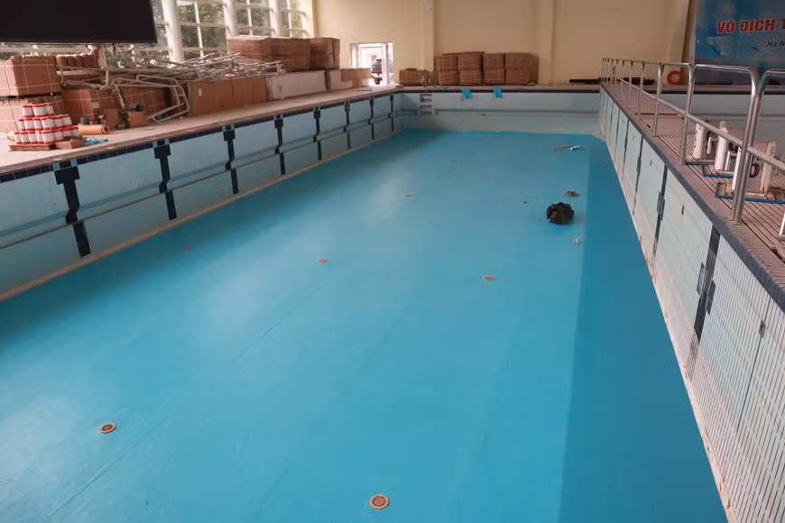 Image of a swimming pool, which has not been installed, drained and put into a state of readiness for operation. My Dinh National Stadium is a multi-use stadium in Nam Tu Liem district, Ha Noi. It has a capacity of more than 40,000 and is the centrepiece of Viet Nam’s National Sports Complex. The My Dinh National Stadium of Vietnam has been ranked among the top five stadiums throughout Southeast Asia in an article recently posted on the homepage of the Asian Football Confederation (AFC), according to the Viet Nam Football Federation. The stadium is a multi-purpose venue with a capacity of 40,192 seats. It is located in the National Sports Complex, approximately 10 kilometres west of the centre of Hanoi. (Photo: Vietnamplus)