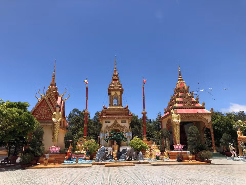 The pagoda is also harmonious with the architecture of Sala – the place where monks and the Khmer people gather to prepare for important ceremonies. (Photo: VNA)
