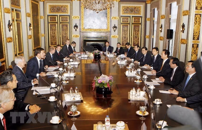 Prime Minister Nguyen Tan Dung holds talks with Dutch Prime Minister Mark Rutte in The Hague, September 28, 2011 (Photo: VNA)