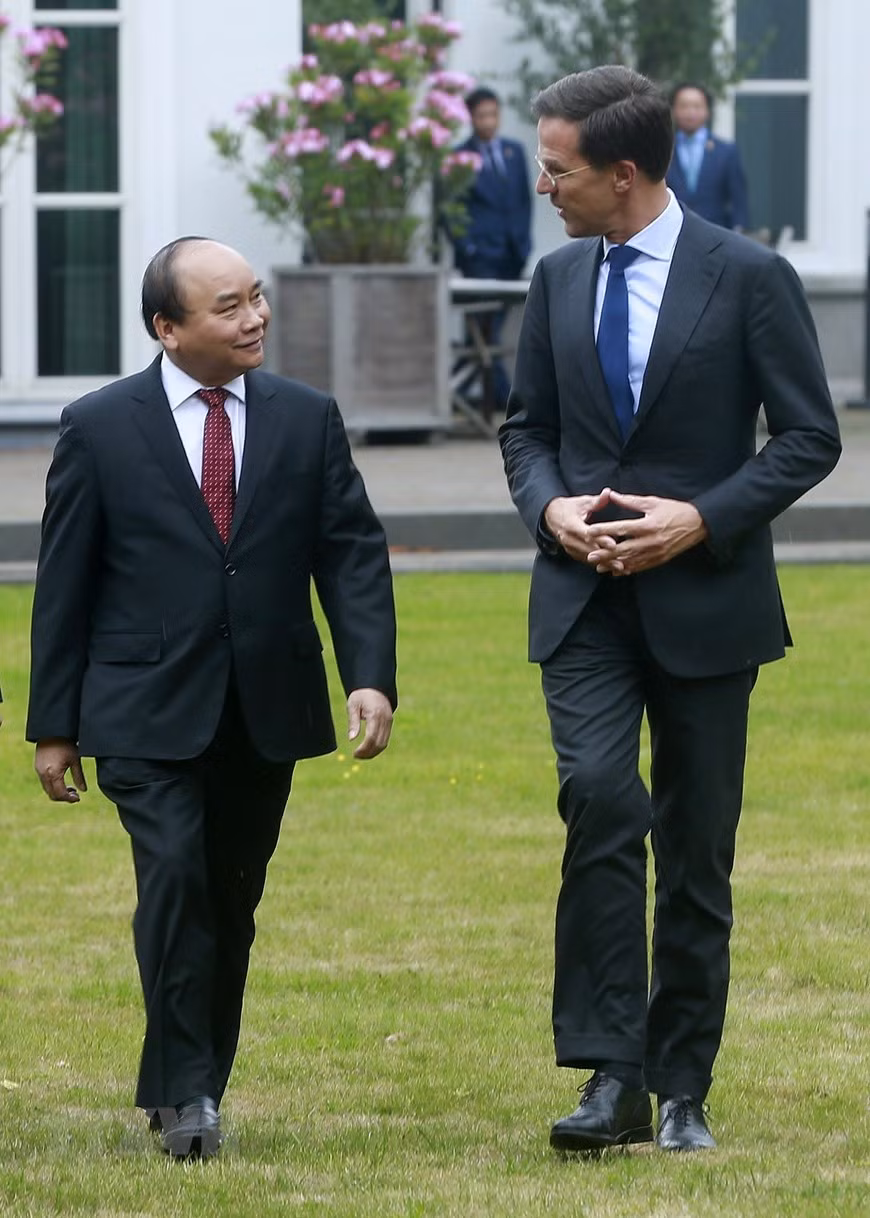 Prime Minister Nguyen Xuan Phuc and Prime Minister Mark Rutte during an official working visit to the Netherlands, July 2017 (Photo: VNA)