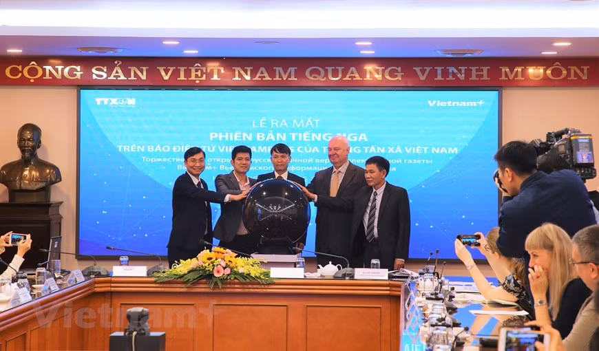 The Russian version helps raise the number of languages VietnamPlus is publishing to six, including Vietnamese, English, Chinese, French and Spanish (Photo: VNA)