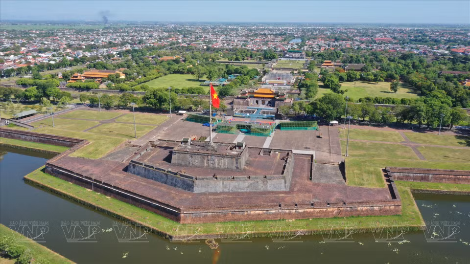 The Upper Citadel area in front of Ngo Mon Square in the former imperial city of Hue is the highest and most important area in the defensive walls of Hue. (Photo: VNP) 