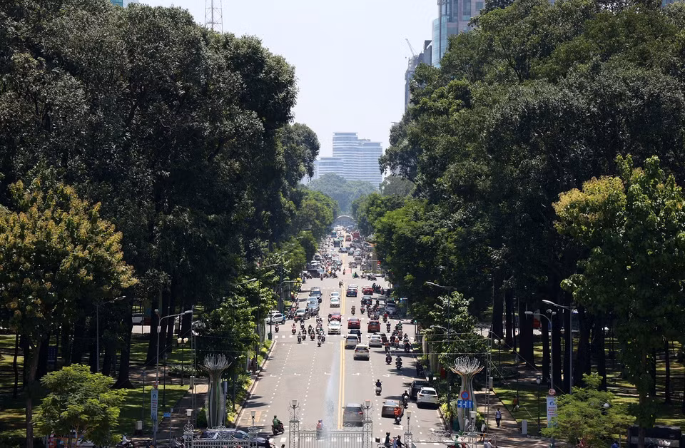 Tree-lined Le Duan Boulevard is one of the most beautiful thoroughfares in the centre of Ho Chi Minh City. (Photo: VNA) 